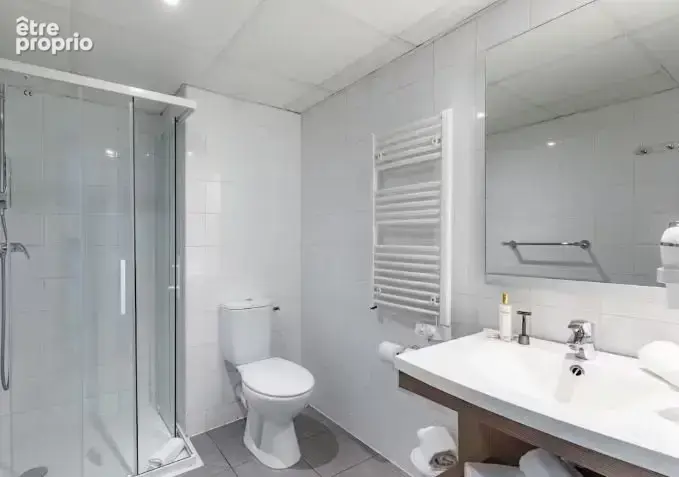 INVESTISSEMENT LOCATIF  MARSEILLE - Résidence Appart'City Marseille Euromed - 7.14%  de rentabilité. - photo 4