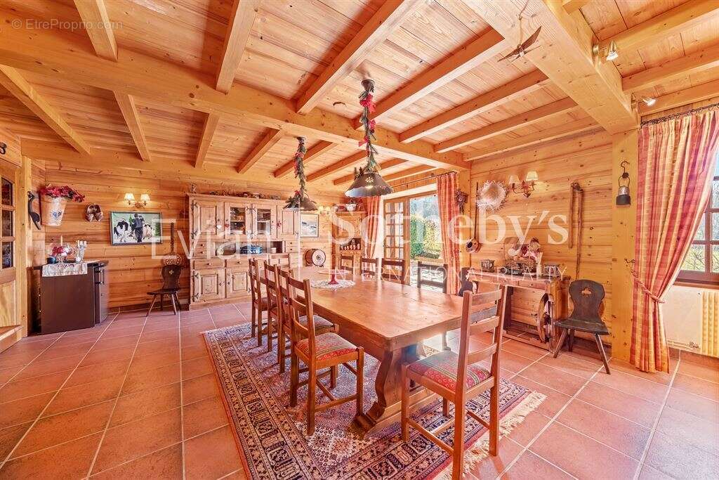 Maison à MAXILLY-SUR-LEMAN