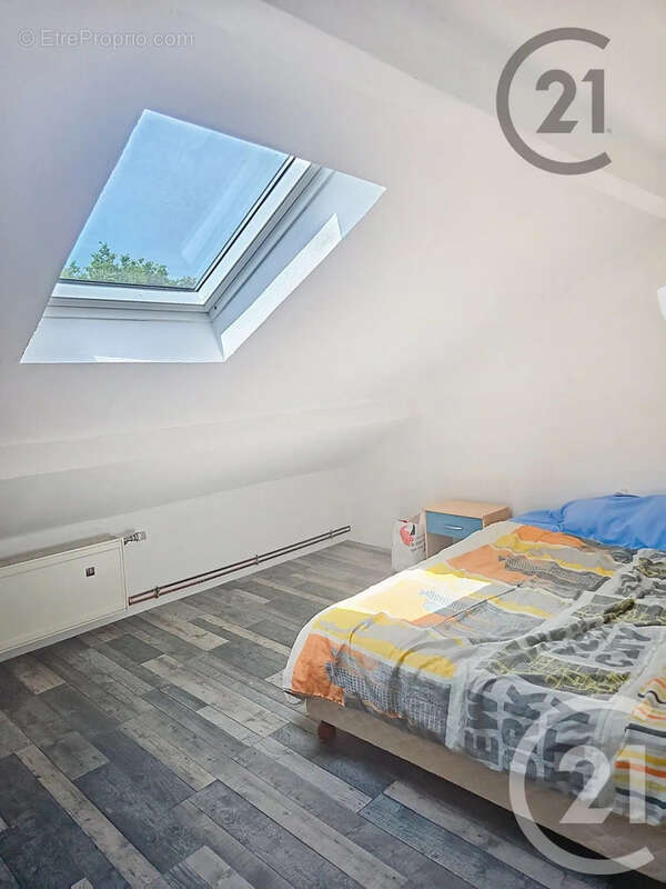 Maison 97 m² à Saint-Cyr-Les-Colons  - photo 7