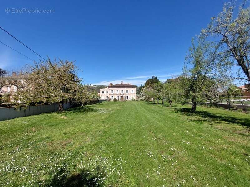 Maison de maitre avec  dependances deux pigeonniers sur parc de 5000m² - photo 47