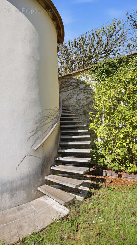 Maison à FONTAINEBLEAU