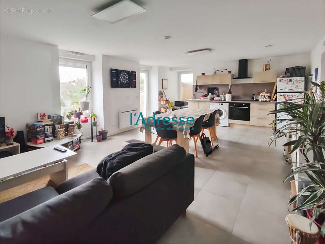 Maison à LE MESNIL-EN-VALLEE