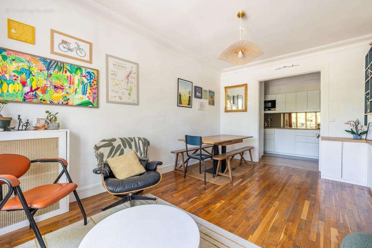 Appartement de 4 pièces d'environ 75m² à Paris XVII - photo 3