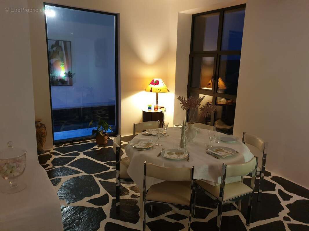 Maison 450 m² à Lecques  - photo 9