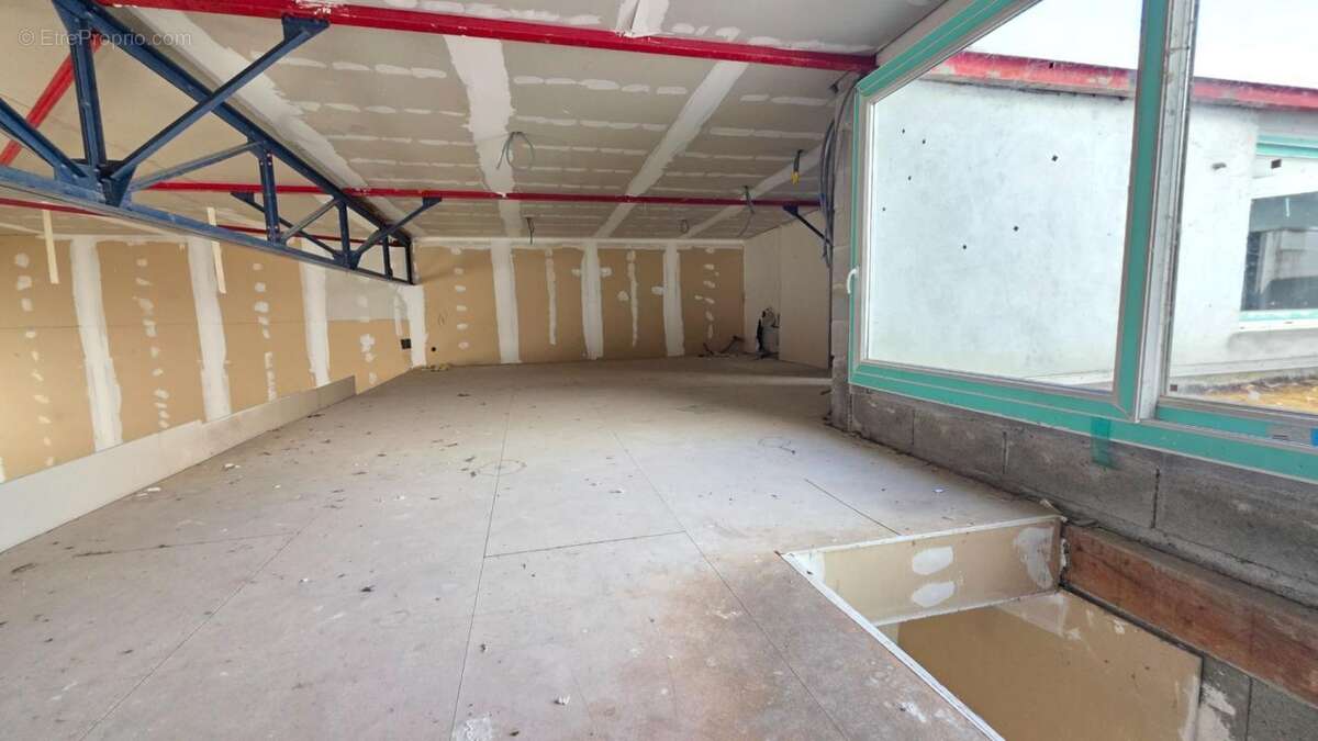 Loft d'exception en cours d amenagement - volumes uniques et potentiel infini avec ses dependances - photo 19