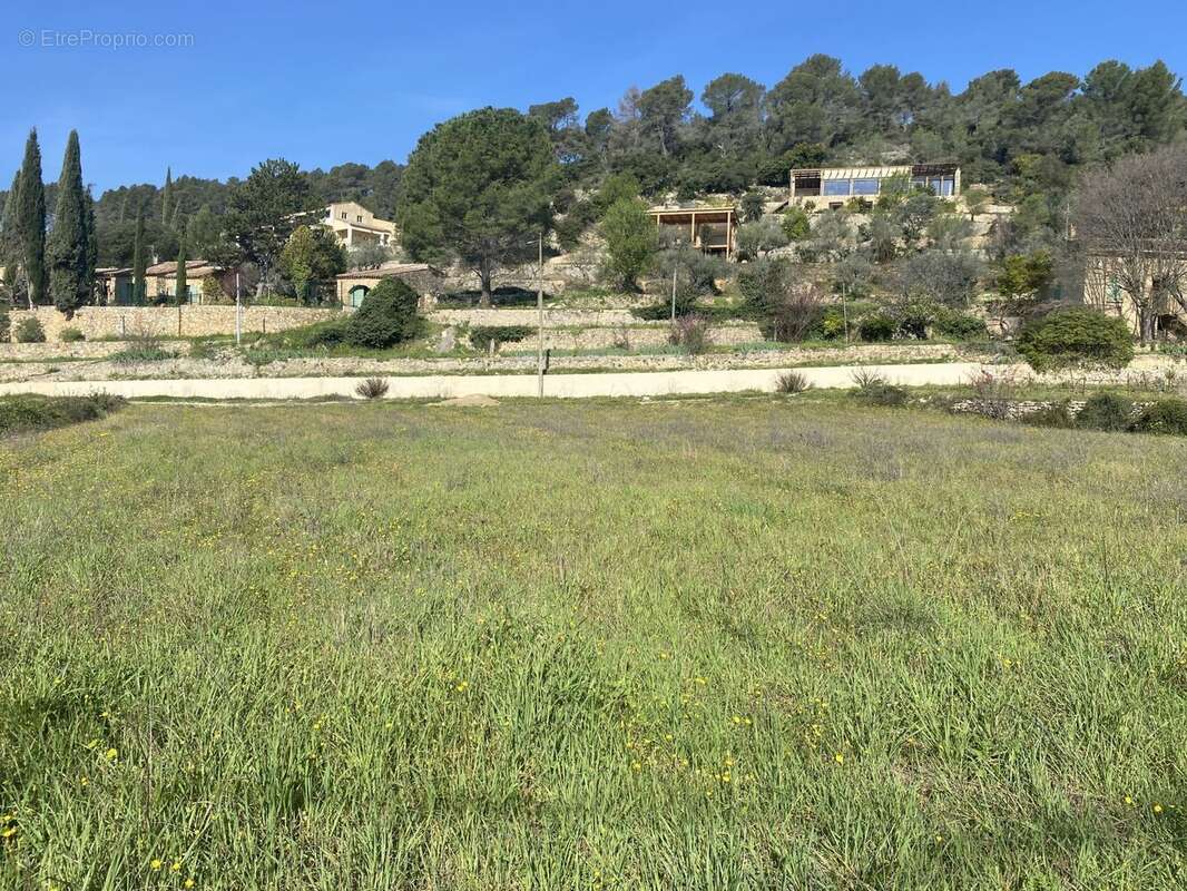Terrain à bâtir de 1262 m² à COTIGNAC (83) - photo 2