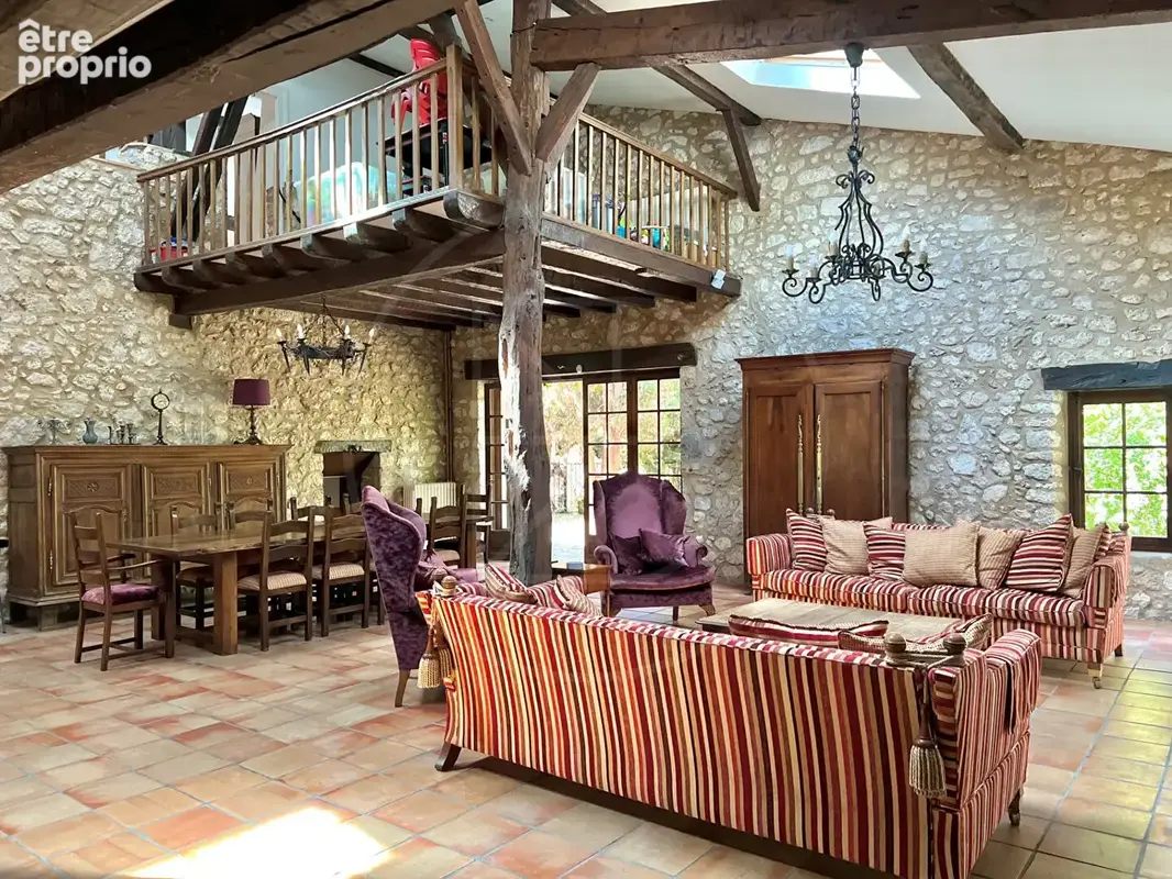 Ferme du 17ème siècle avec accès à la rivière - photo 4