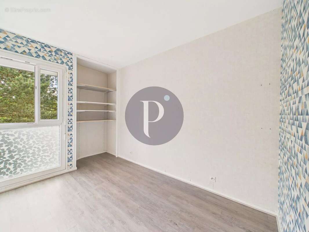 Appartement à VERRIERES-LE-BUISSON