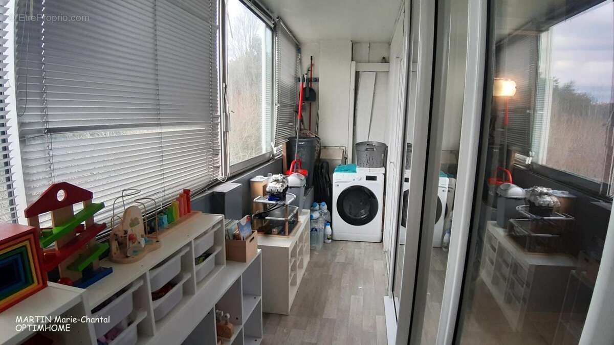 Appartement T3 lumineux avec loggia, parking, cave – Marseille 15e bd du Bosphore - photo 2
