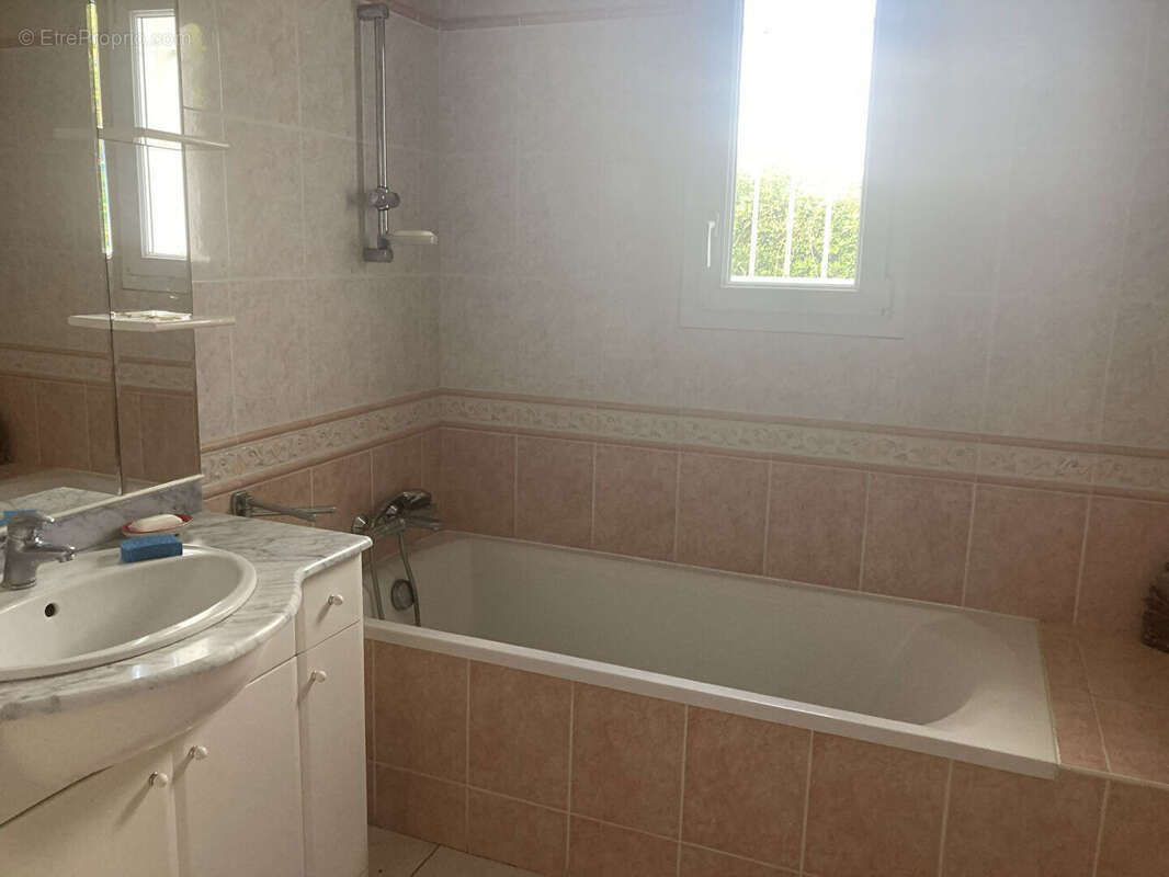 Maison à L&#039;AIGUILLON-SUR-VIE