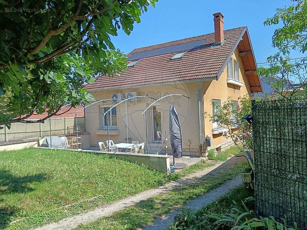 Maison à VILLEFRANCHE-SUR-SAONE