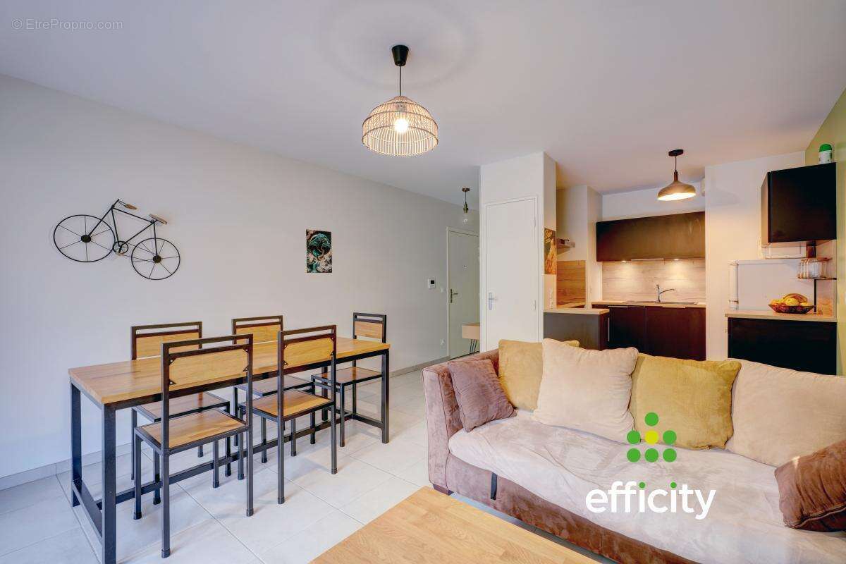 Appartement à OULLINS