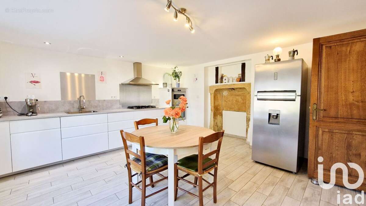 Maison 266 m² à Ville-Sur-Yron  - photo 2