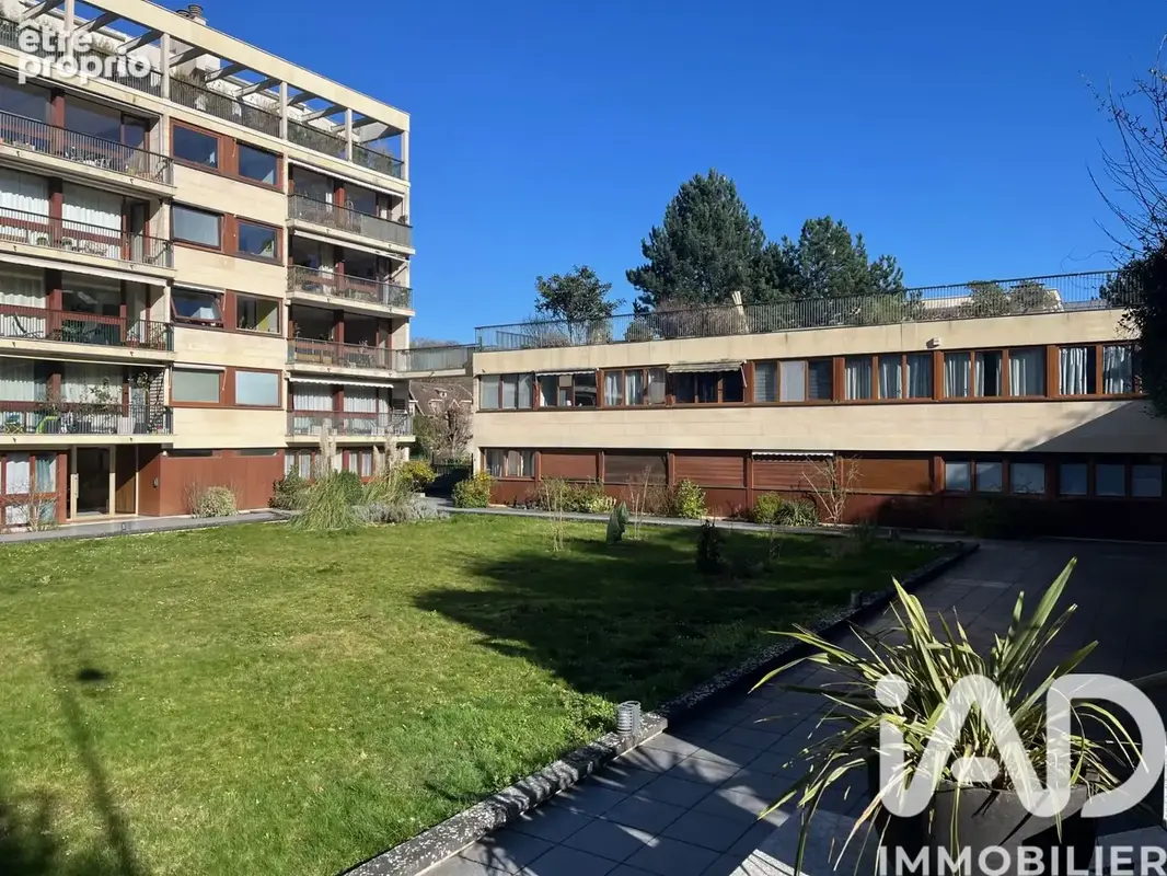 Photo 1 - Appartement à VILLE-D'AVRAY