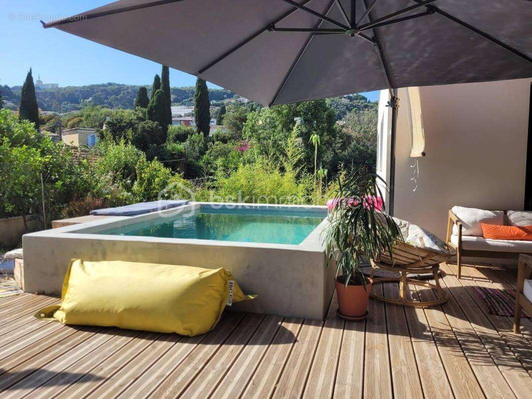 Maison à VALLAURIS