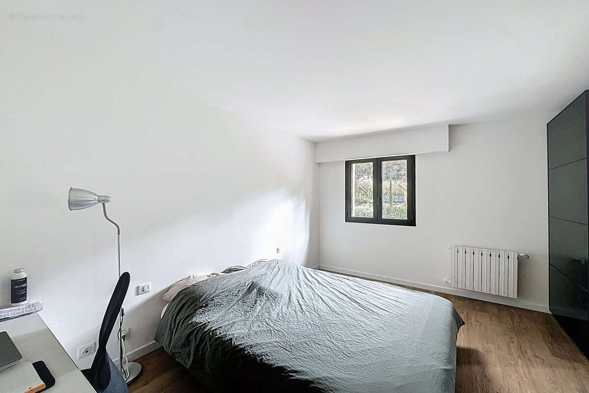 Maison à SIMIANE-COLLONGUE