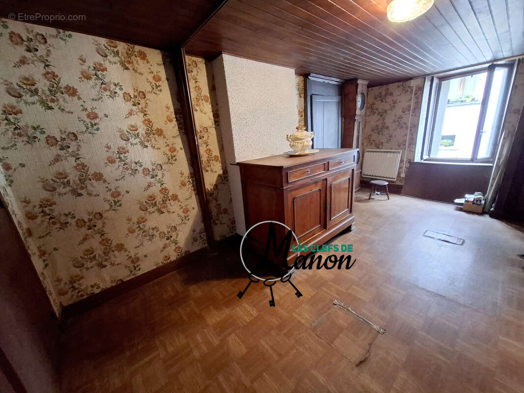 Maison à rénover 2 chambres petit terrain + grange - photo 5