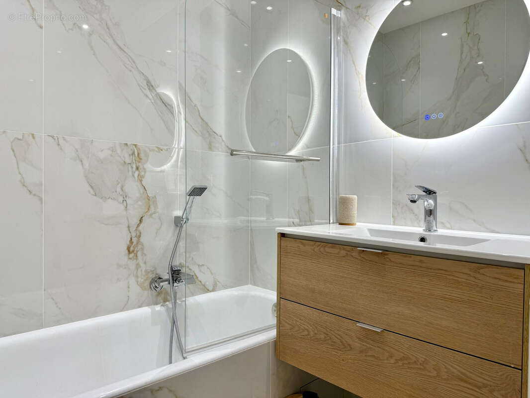 Appartement à ROQUEBRUNE-CAP-MARTIN