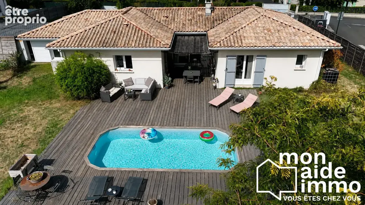 Photo Maison à Fargues-Saint-Hilaire au prix de 535 000€