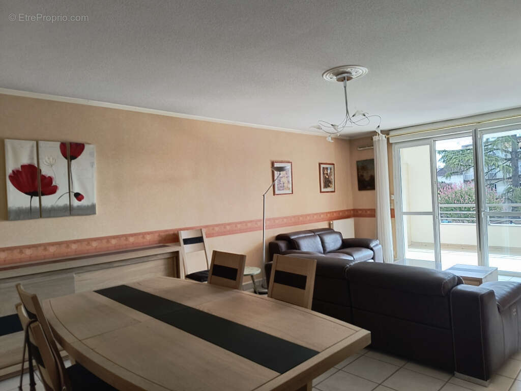 BRIVE bel appartement excellent état avec  Terrasse et balcon. - photo 4