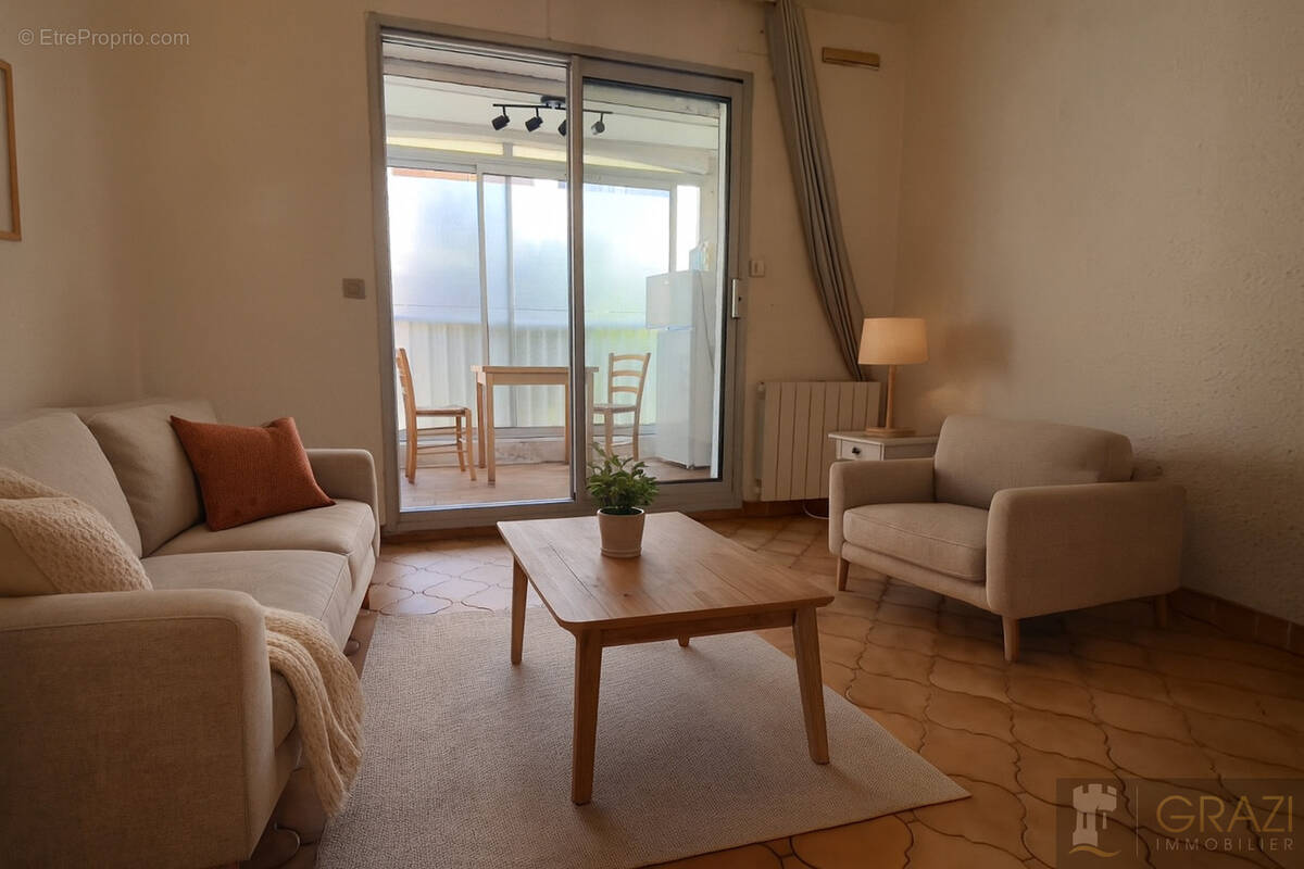 Appartement à SIX-FOURS-LES-PLAGES