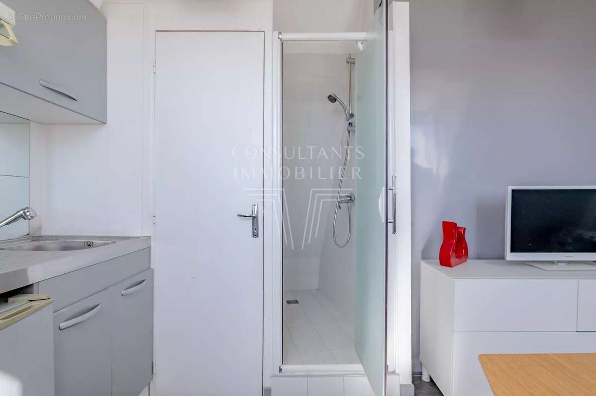 Appartement à PARIS-8E