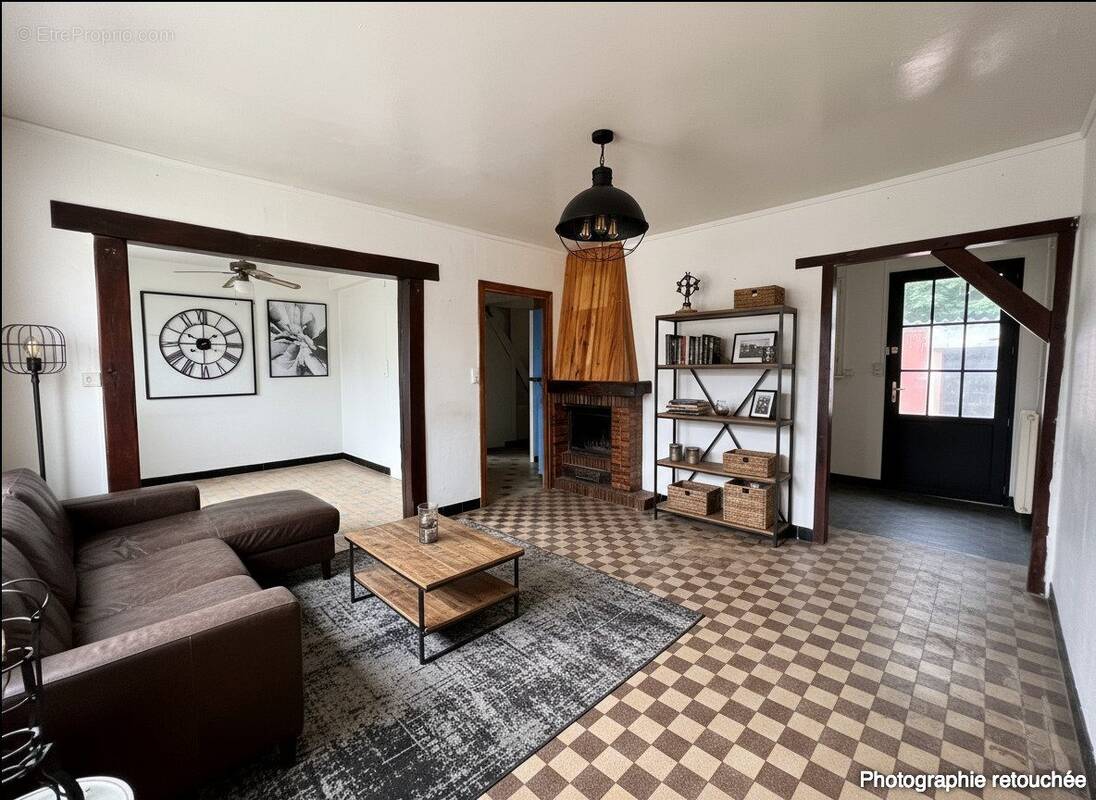 Maison à SAINT-JEAN-DE-LA-RUELLE