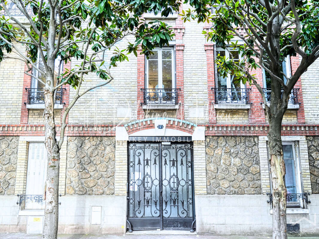 Les Coteaux   T2 rénové avec potentiel T3, charme de l’ancien - photo 10