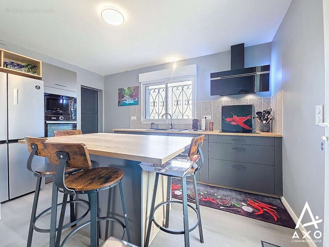 Maison à SAINT-PIERRE-DU-MONT