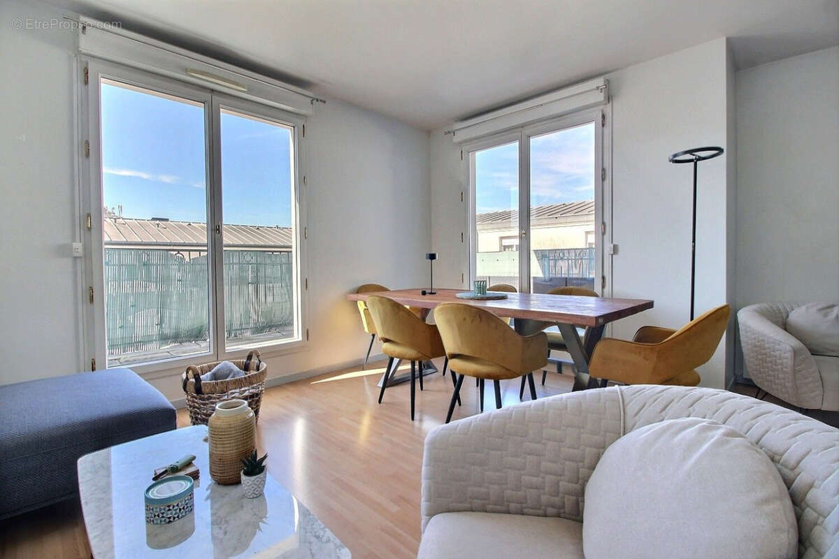 Appartement à ISSY-LES-MOULINEAUX