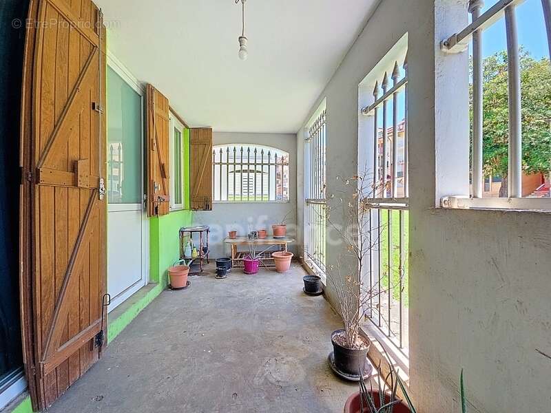 Appartement à BAIE-MAHAULT