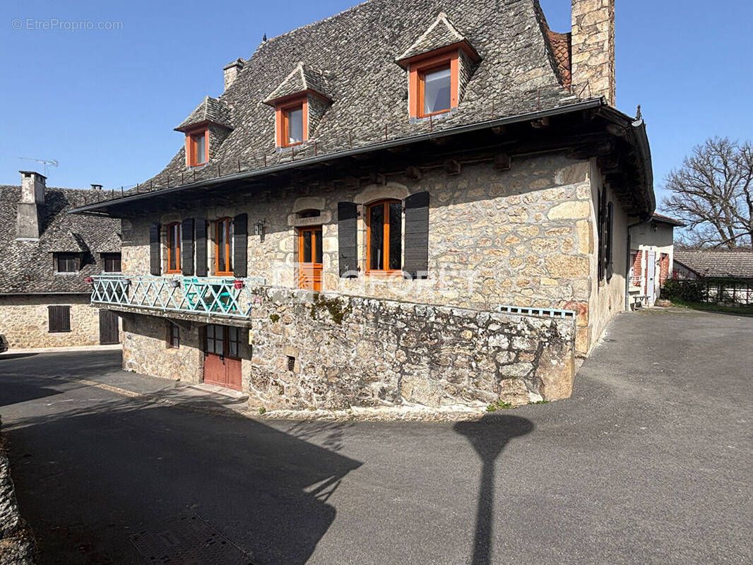 Maison à LACAPELLE-VIESCAMP