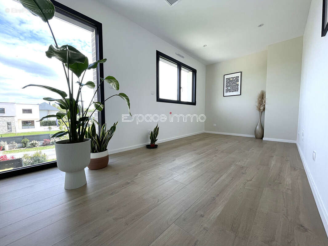 Maison à ISNEAUVILLE