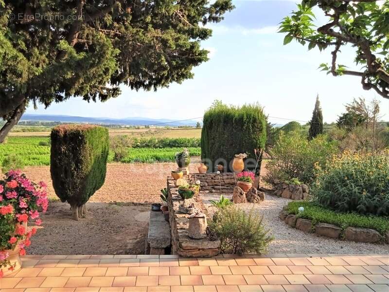 Pour les amoureux de la nature, maison de campagne sur 1,4ha avec vue dominante - photo 6
