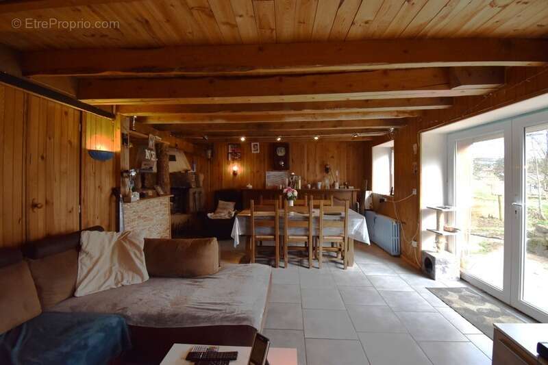 Maison à SAINT-AGREVE