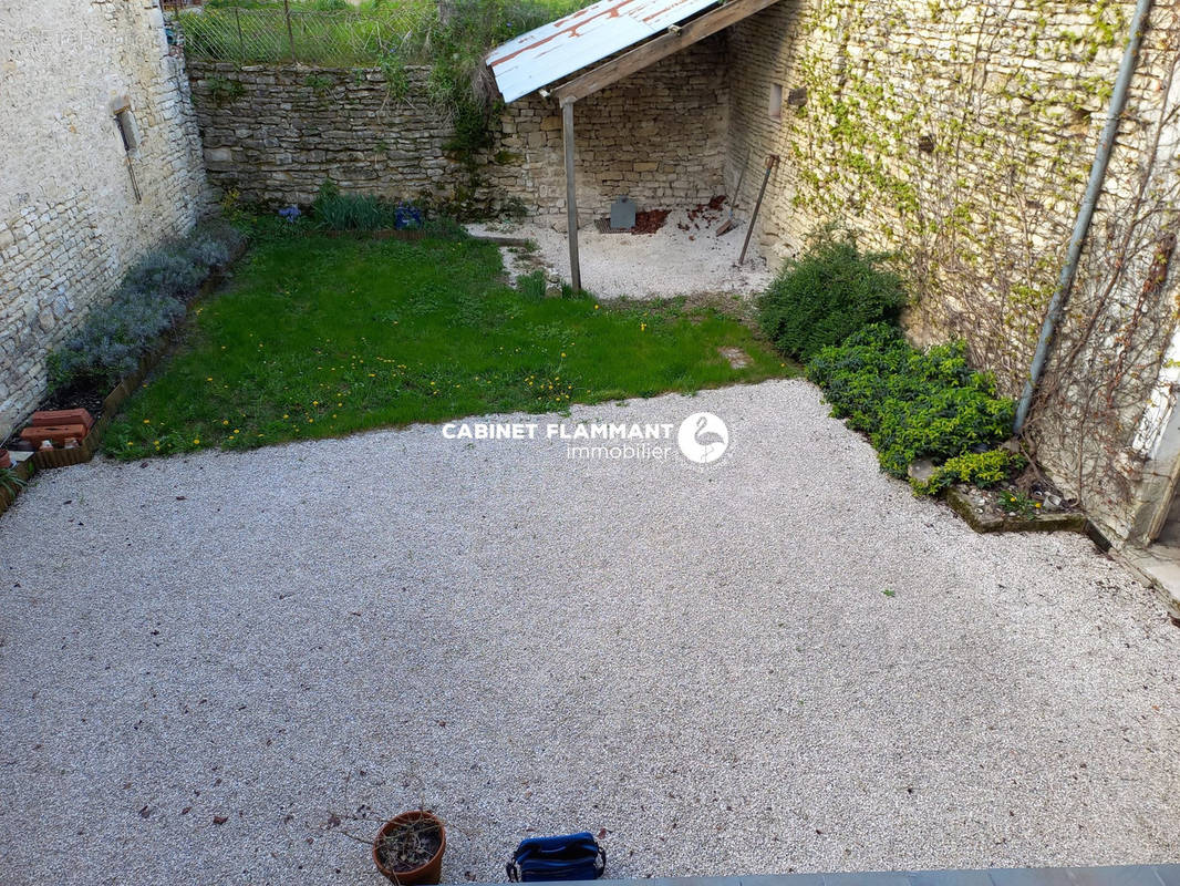 Maison à ANCY-LE-FRANC