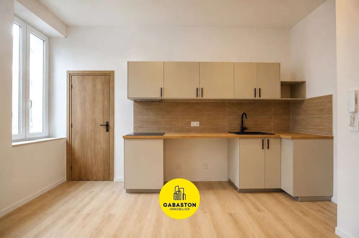Appartement 25 m² à Marseille-4e  - photo 3