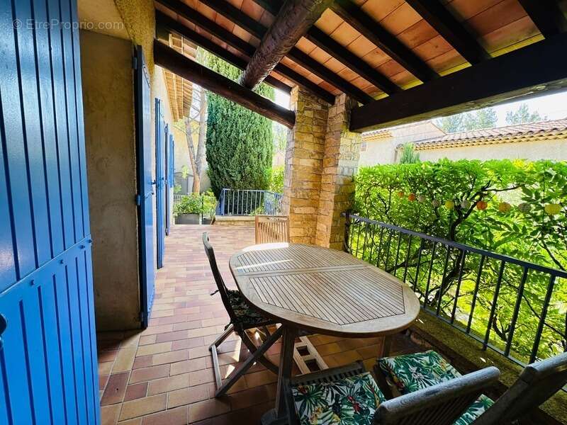 Appartement à GREOUX-LES-BAINS