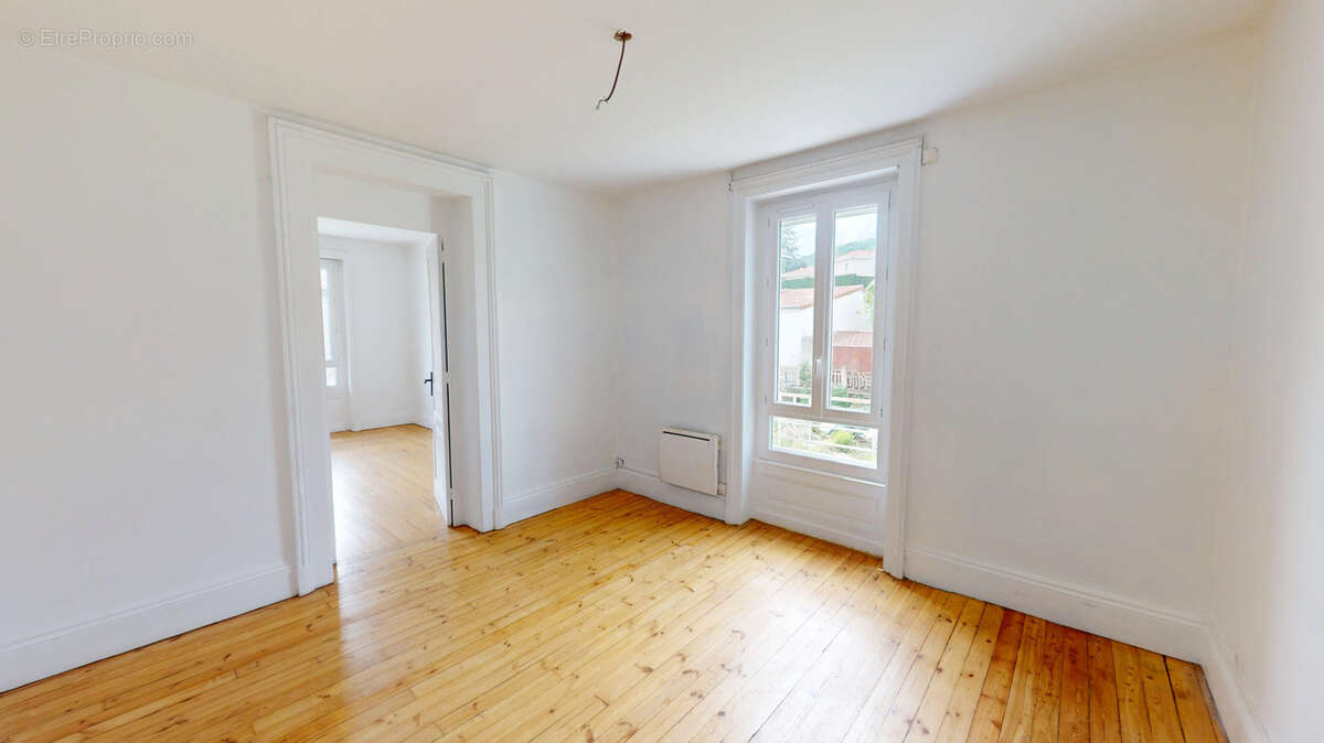 Appartement à FRAISSES