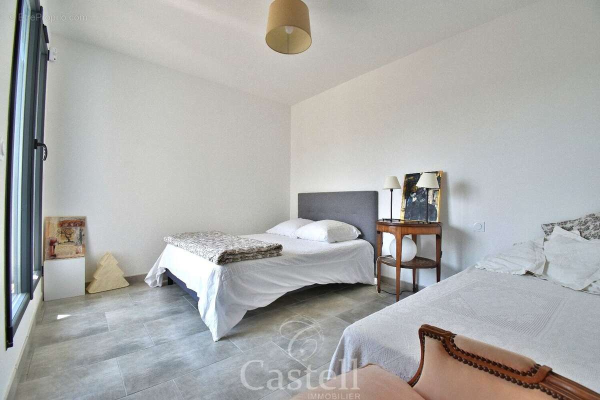 Villa de type 5 avec piscine et garage - photo 14