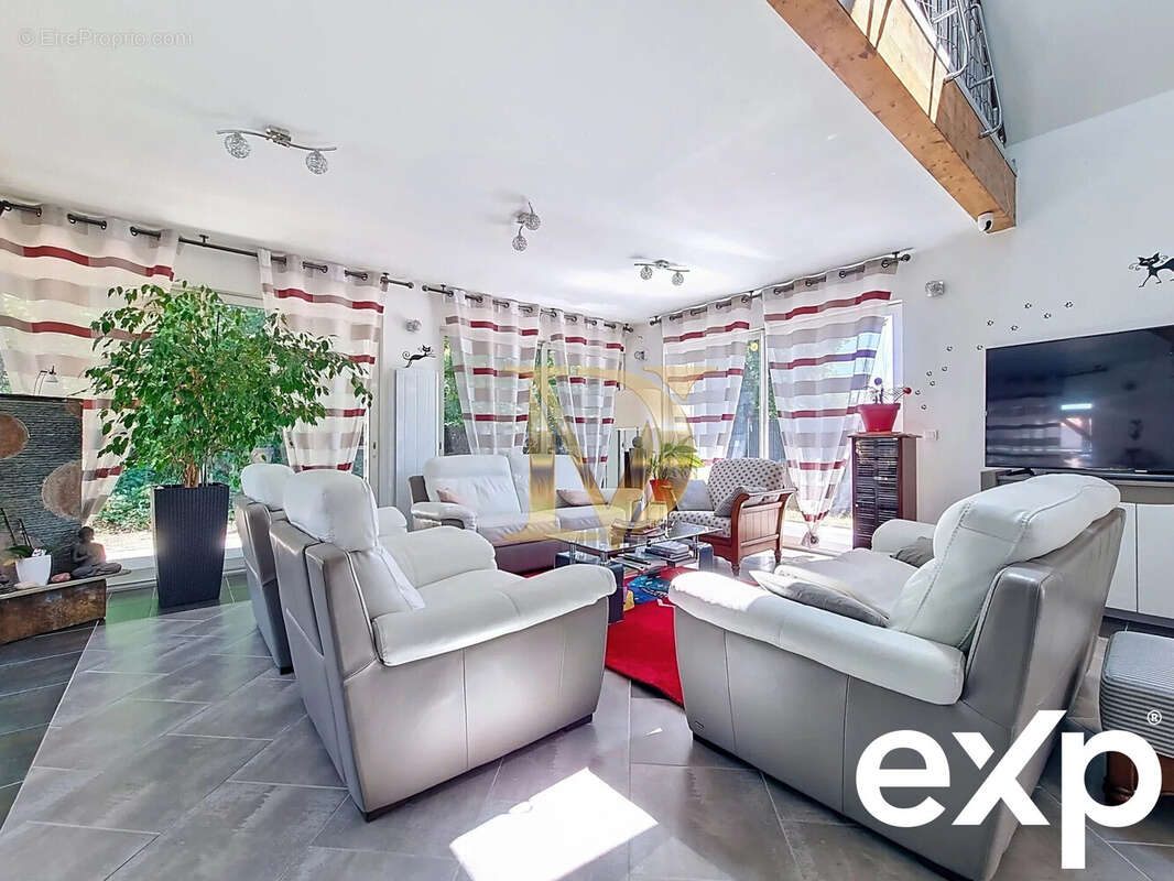 Maison à LA CROIX-EN-TOURAINE