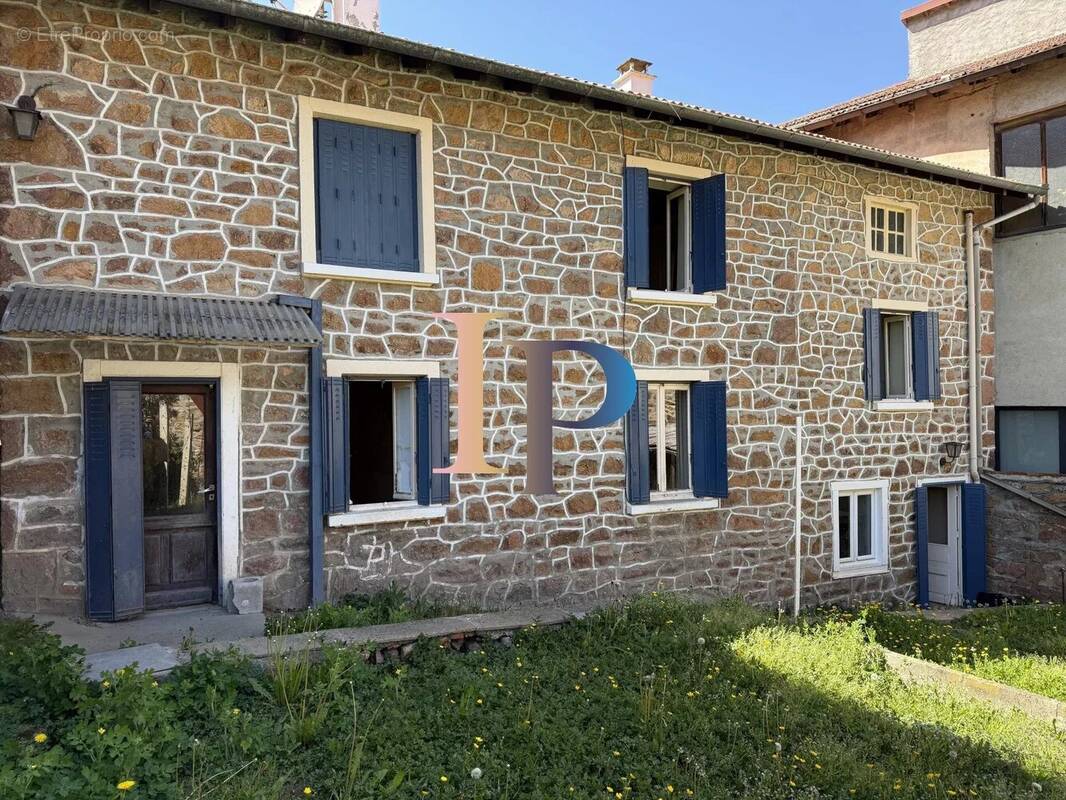 Maison à PONT-TRAMBOUZE