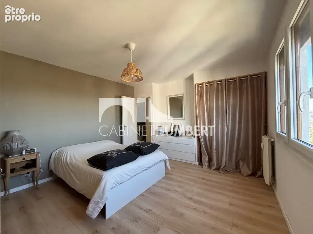 Appartement 4 pièces 85 m² à vendre à Villars (42390) - photo 8