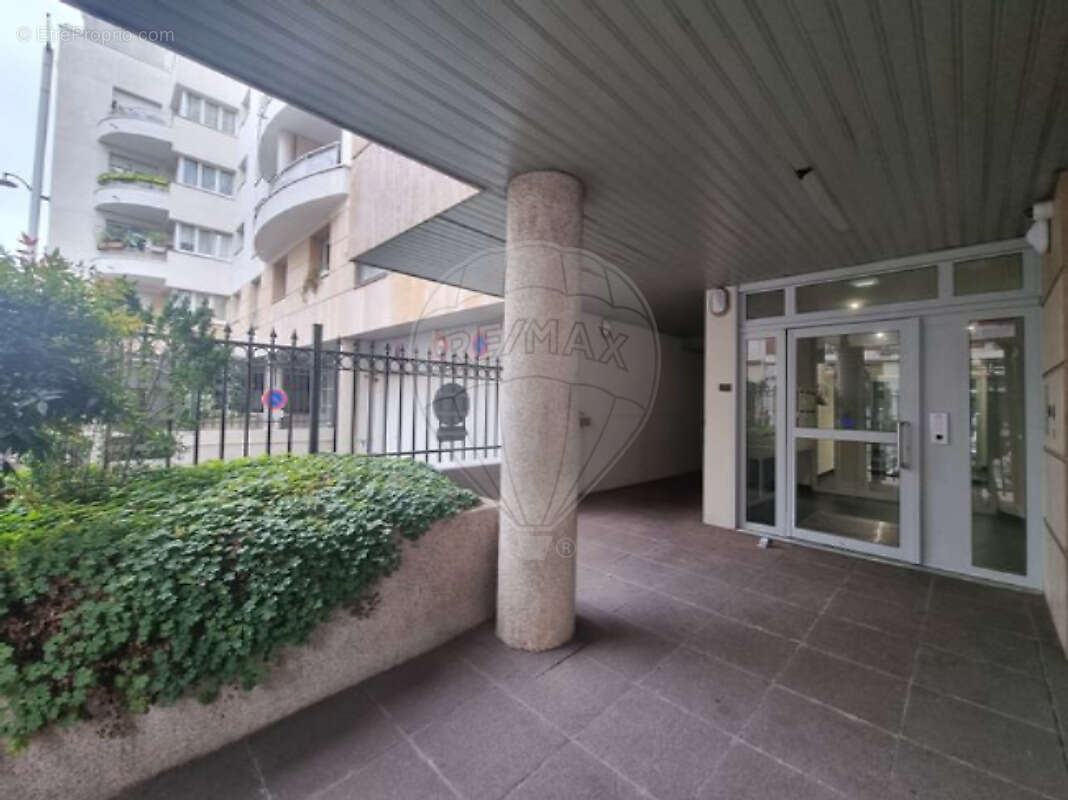 Appartement à LEVALLOIS-PERRET