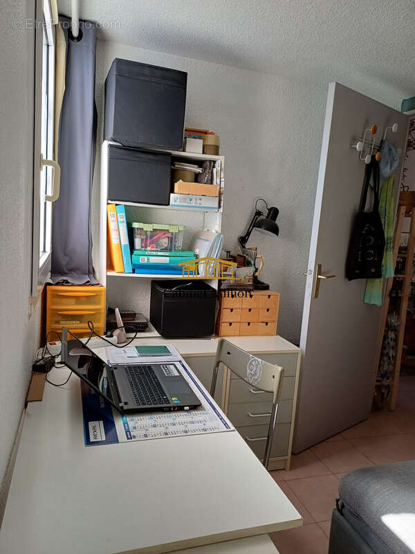 Maison à VIC-LA-GARDIOLE