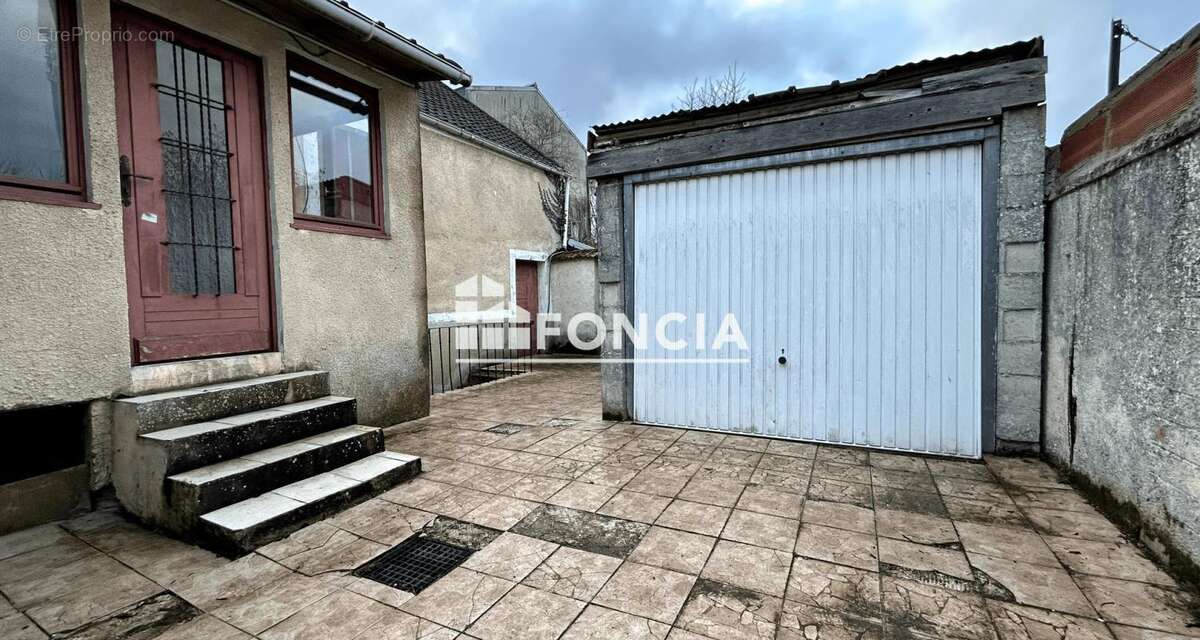 Maison à CORBEIL-ESSONNES