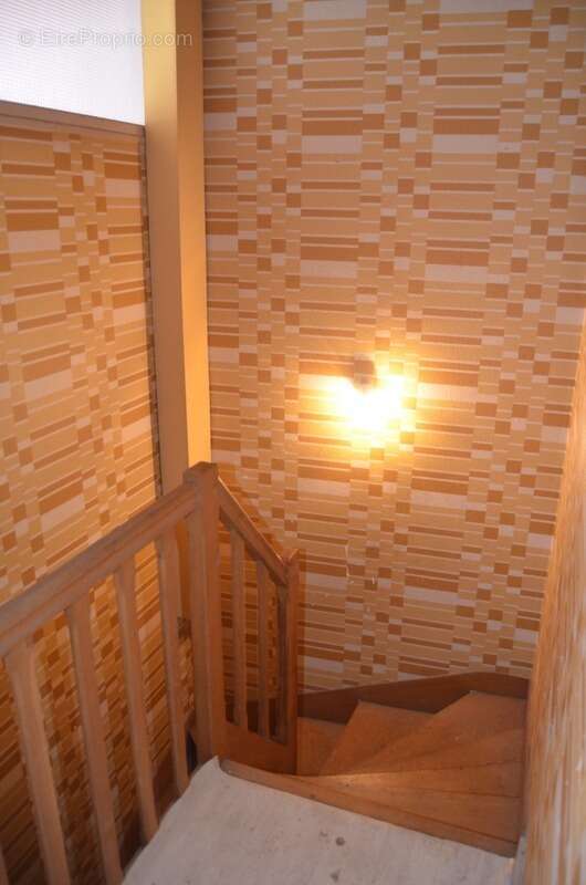 Commerce à LONS-LE-SAUNIER