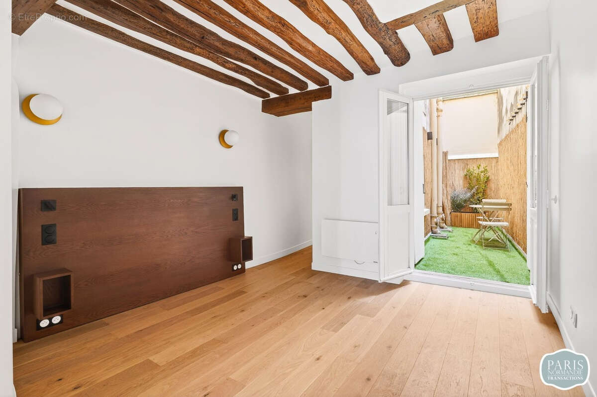 Appartement à PARIS-4E