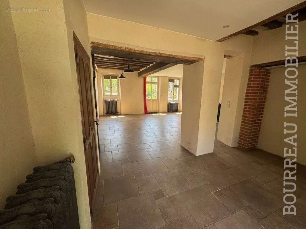 Appartement à ARMEAU