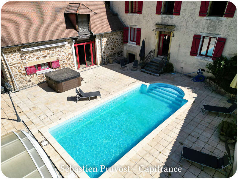Maison à THIVIERS